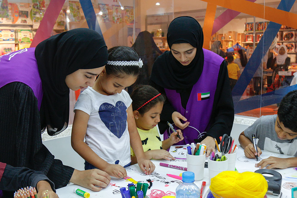 سجايا فتيات الشارقة تعزز الإبداع والابتكار في مدارس الإمارة