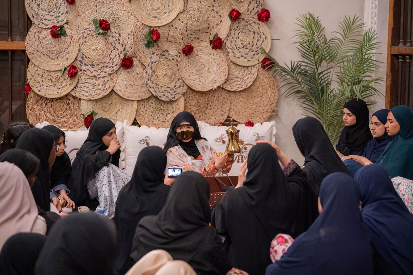 سجايا فتيات الشارقة تطلق حملة ” أثر” الفنية الرمضانية